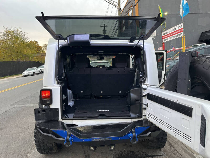 2014 Jeep Wrangler Unlimited Sahara