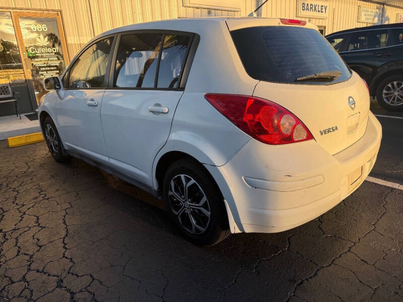 2010 Nissan Versa 1.8 SL