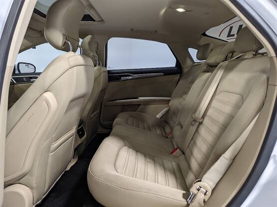 2014 Ford Fusion Hybrid SE