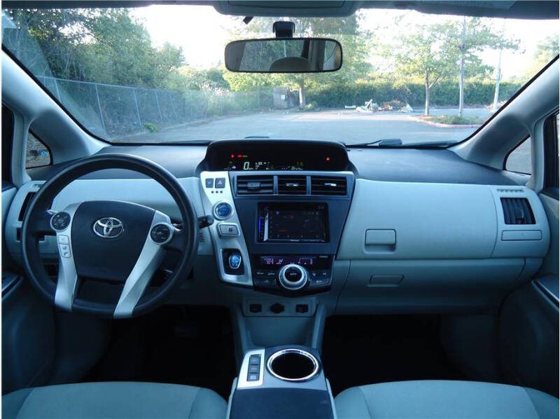 2012 Toyota Prius v