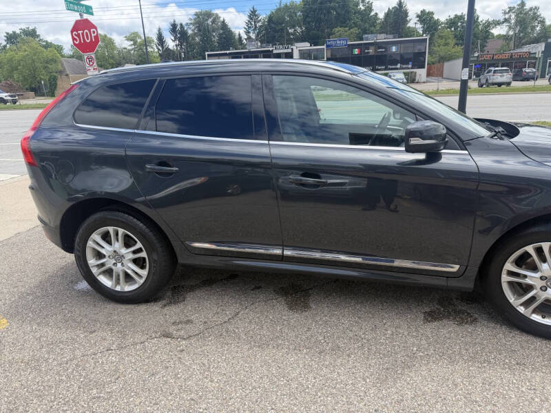 2016 Volvo XC60 T5 Drive-E Premier