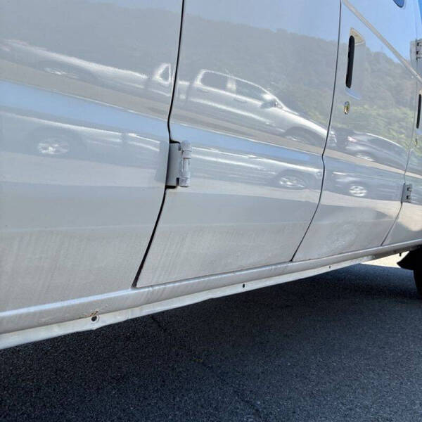 2011 Ford E-Series E-350 SD