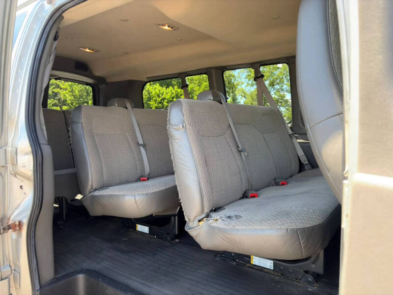 2017 Chevrolet Express LS 2500