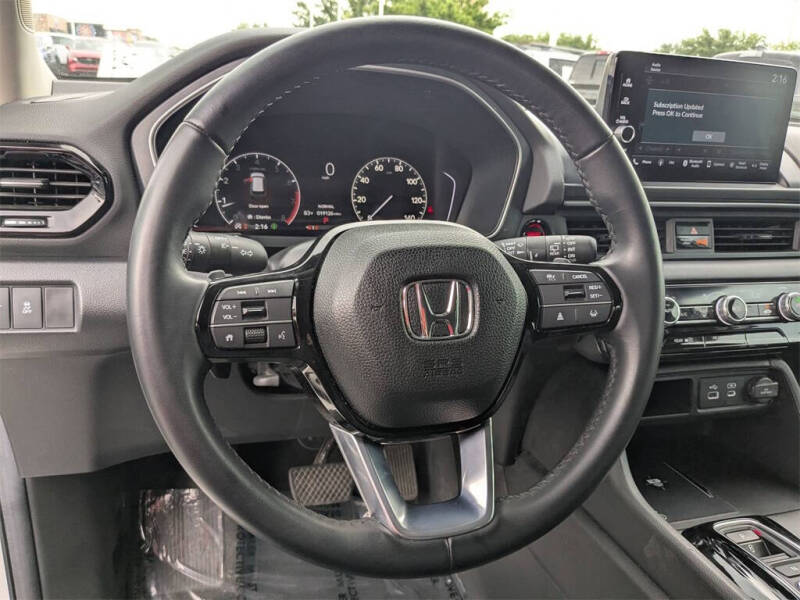 2024 Honda Pilot EX-L w/Rear Captain's Chairs