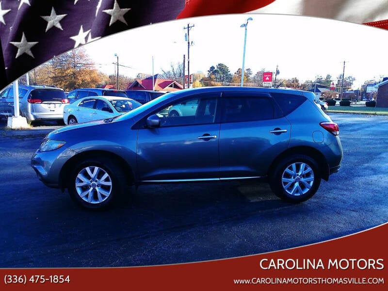 Nissan Murano's photo