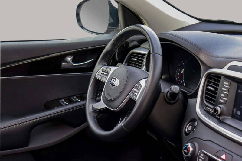 2020 Kia Sorento EX V6