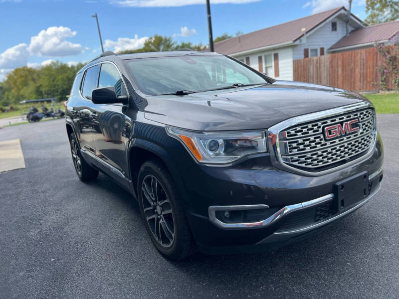 2017 GMC Acadia Denali photo 4