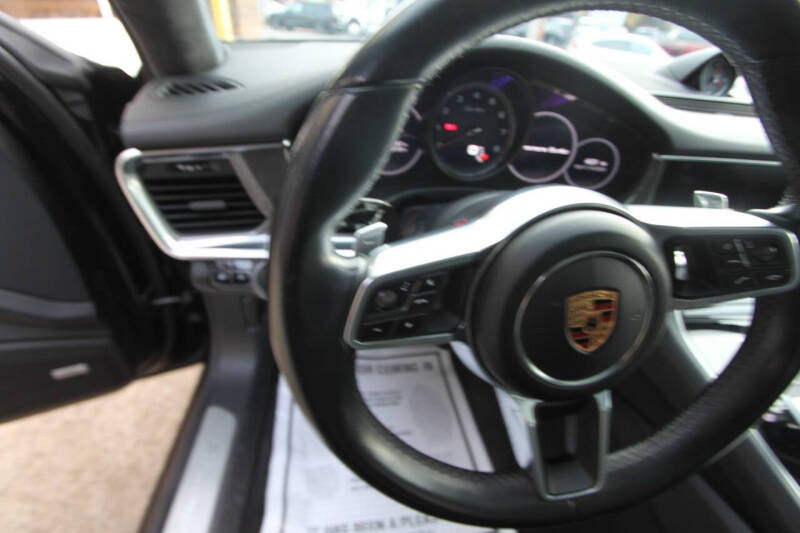 2017 Porsche Panamera Turbo