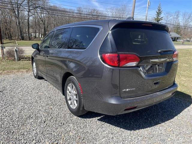2020 Chrysler Voyager LX