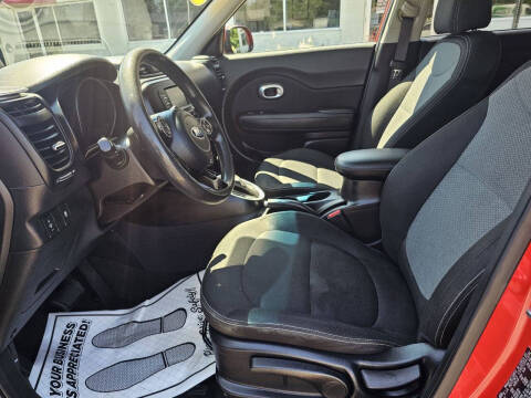 2017 Kia Soul +