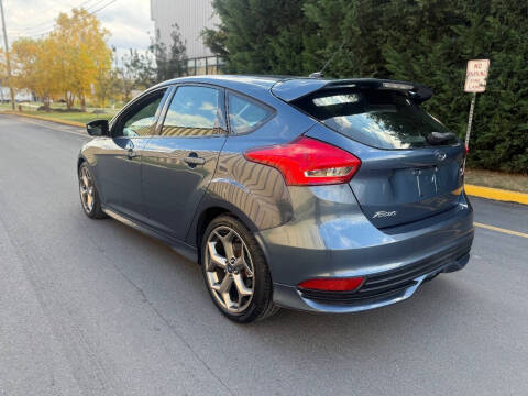 2018 Ford Focus ST