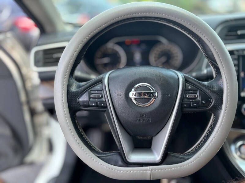 2017 Nissan Maxima Platinum