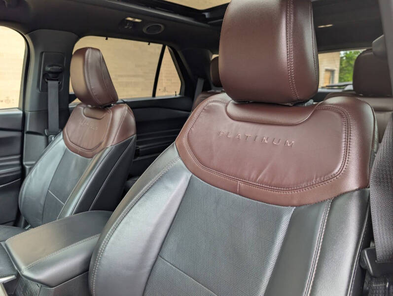 2023 Ford Explorer Platinum