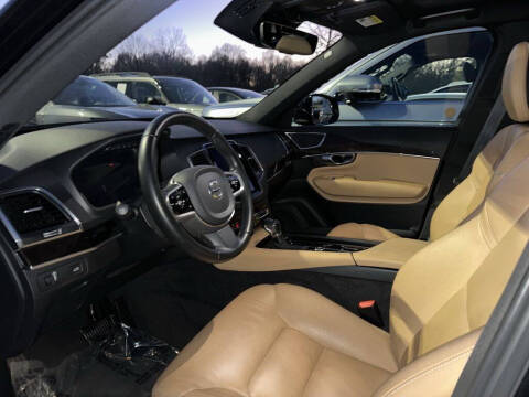 2019 Volvo XC90 T6 Momentum