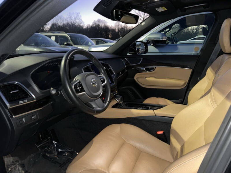 2019 Volvo XC90 T6 Momentum