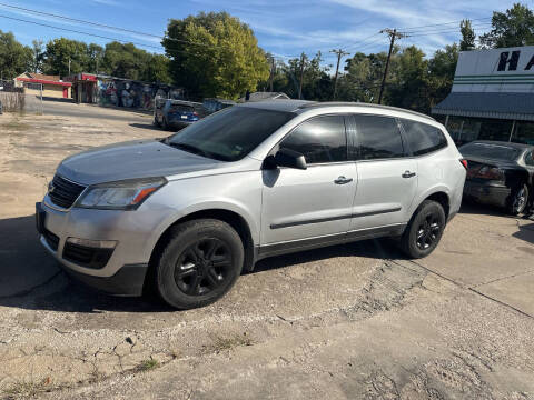 2013 Chevrolet Traverse for sale at Hall's Motor Co. LLC in Wichita KS