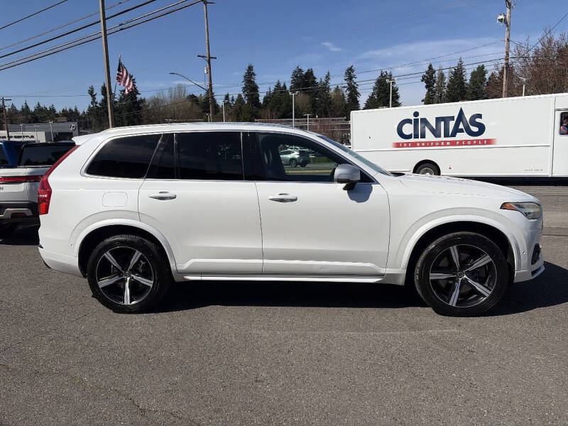 2016 Volvo XC90 T8 eAWD R-Design