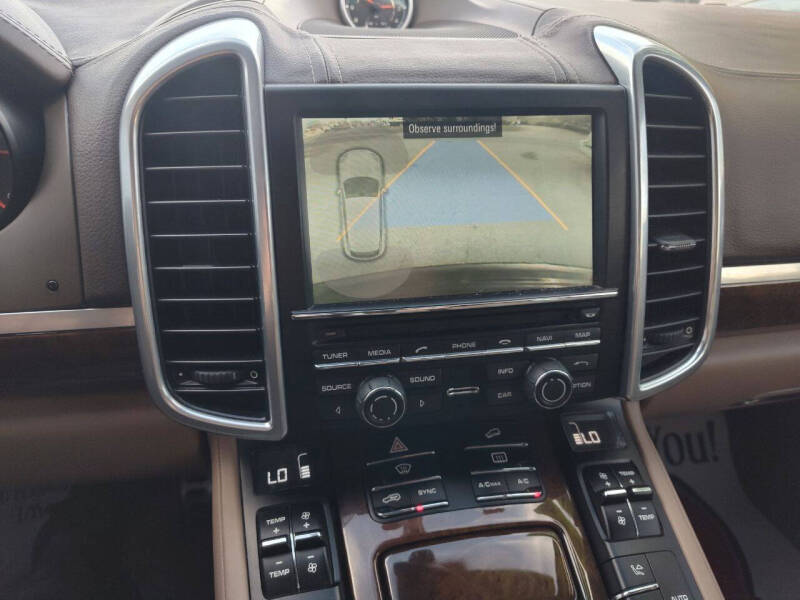 2014 Porsche Cayenne GTS