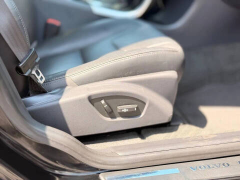 2015 Volvo XC60 T6 Platinum