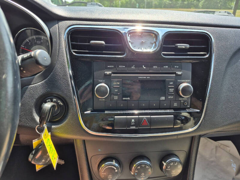 2011 Chrysler 200 Touring