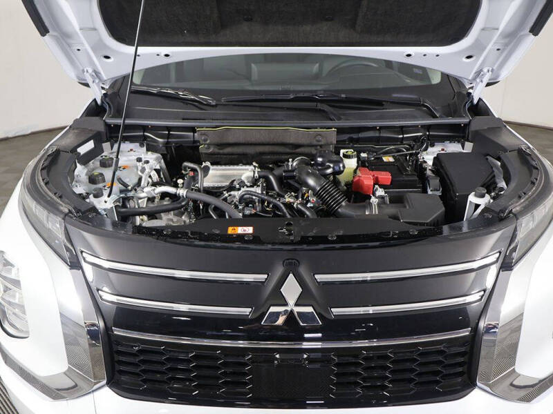 2026 Mitsubishi Outlander ES