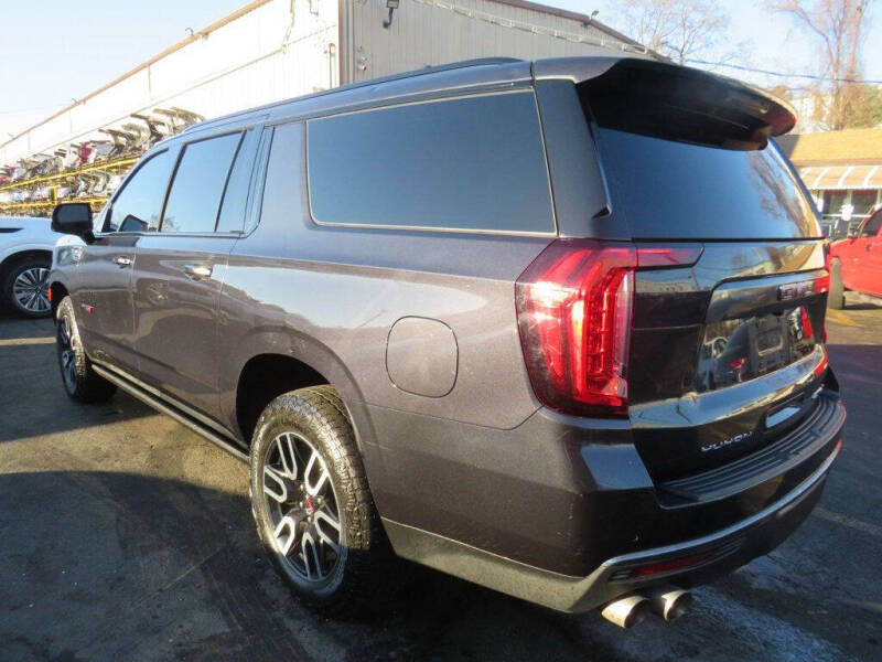 2023 GMC Yukon XL AT4