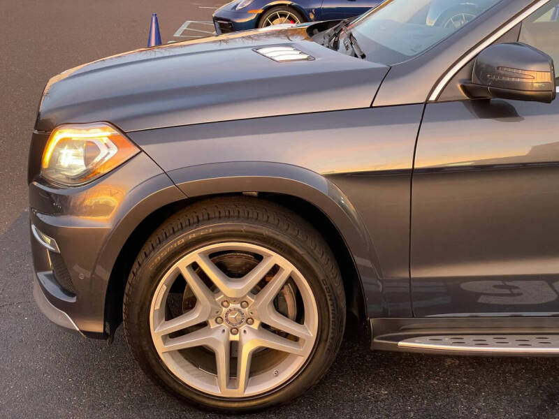 2015 Mercedes-Benz GL-Class GL 550 4MATIC