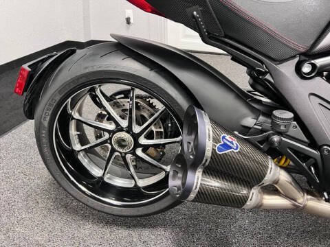 2012 Ducati Diavel Carbon Series