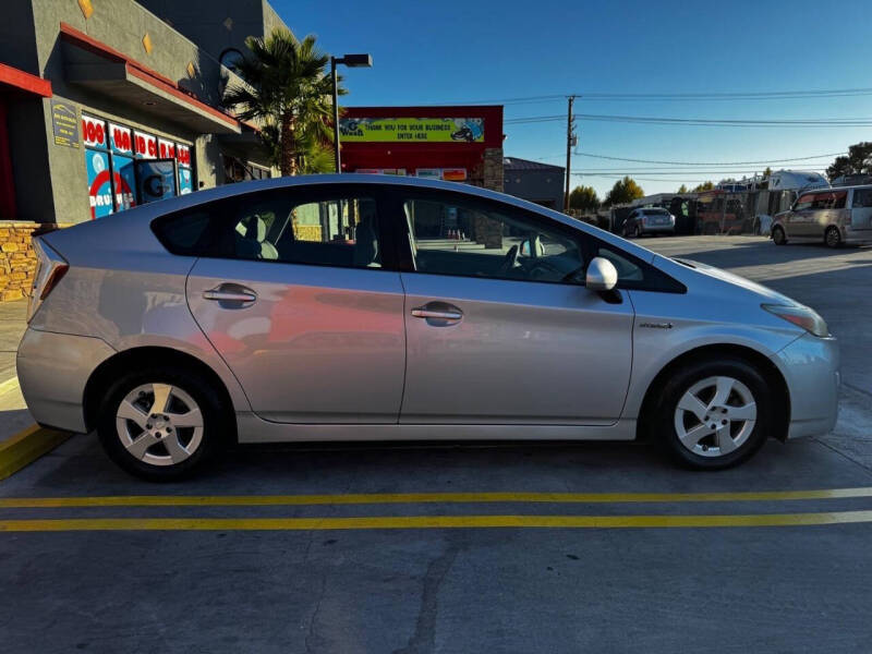 2011 Toyota Prius Two