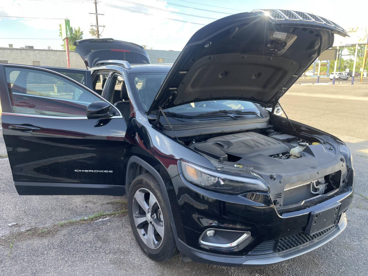 2019 Jeep Cherokee for sale at Ganda Auto Sales in Denver, CO