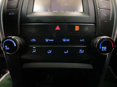 2017 Toyota Camry SE