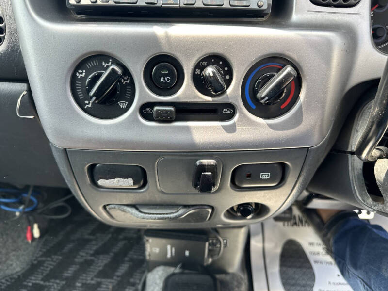 2000 Daihatsu Atrai 7