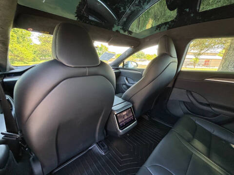 2021 Tesla Model S Plaid