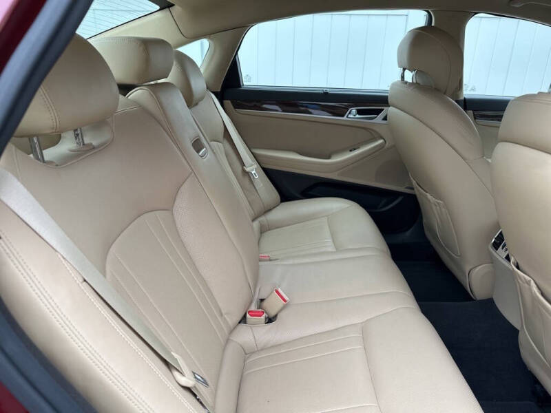 2016 Hyundai Genesis