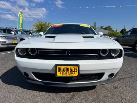 2018 Dodge Challenger SXT Plus