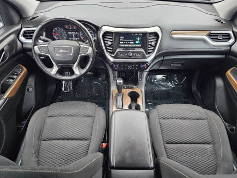 2017 GMC Acadia SLE-2