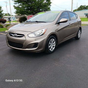 2013 Hyundai Accent for sale at Ideal Auto Sales, Inc. in Waukesha WI