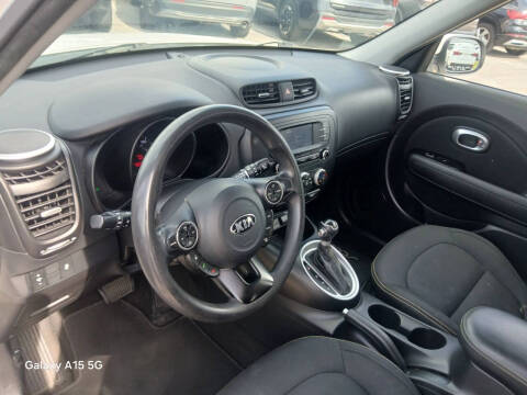 2016 Kia Soul +