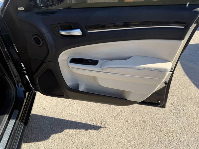 2015 Chrysler 300 C