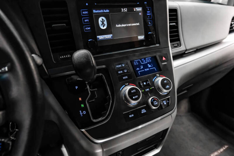 2017 Toyota Sienna