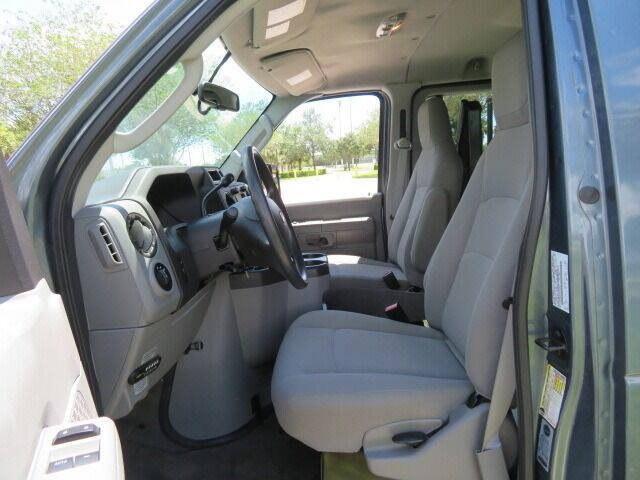 2013 Ford E-Series E-150 XLT