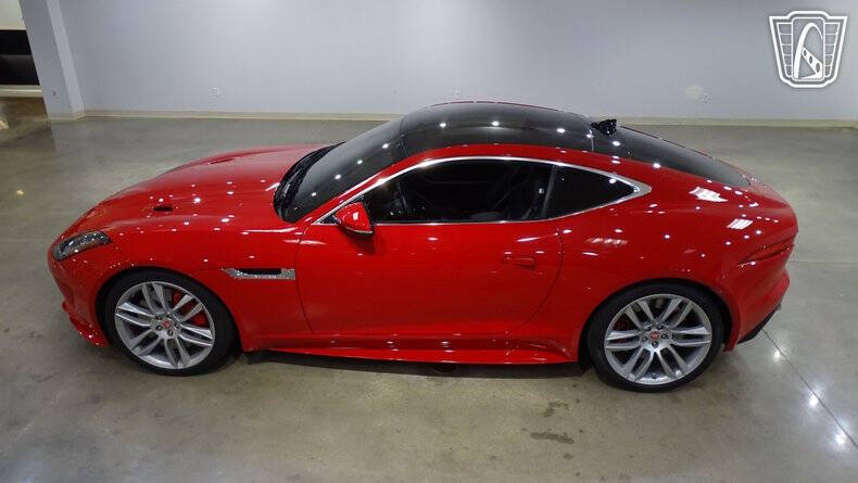 2016 Jaguar F-TYPE R