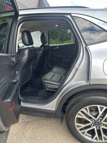 2021 Ford Escape SEL