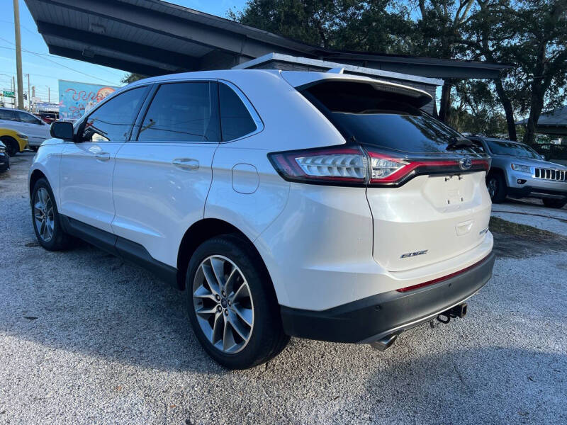 2016 Ford Edge Titanium photo 3