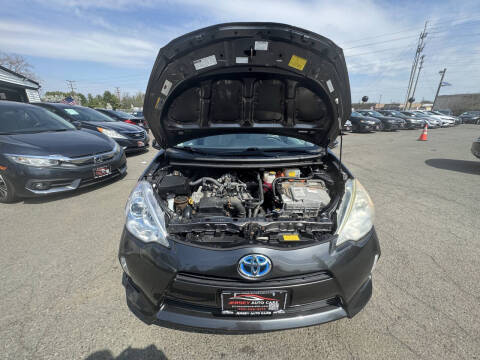 2013 Toyota Prius c Four