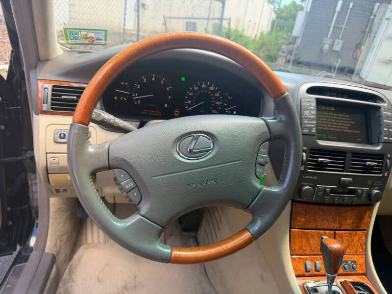 2004 Lexus LS 430