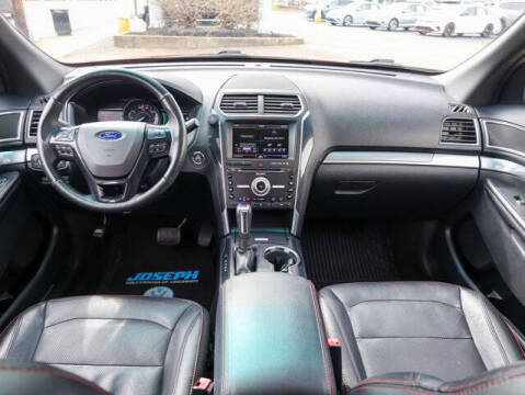 2016 Ford Explorer Sport