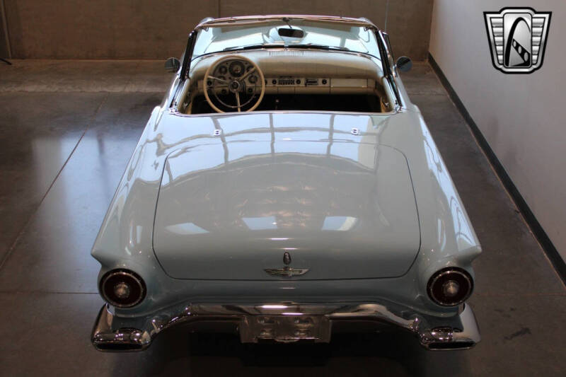 1957 Ford Thunderbird