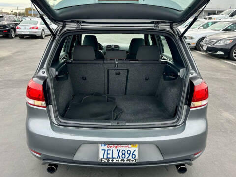 2011 Volkswagen GTI Base PZEV