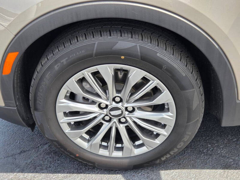 2025 Cadillac XT4 Premium Luxury